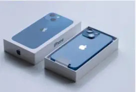 Should Mini iPhones Make a Comeback